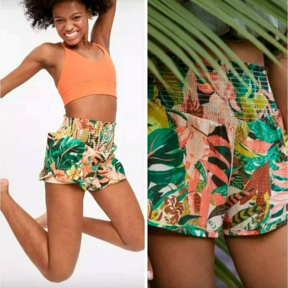 Offline by Aerie Real Me Floral Smocked Running Shorts Summer Womens Size M - Picture 1 of 5